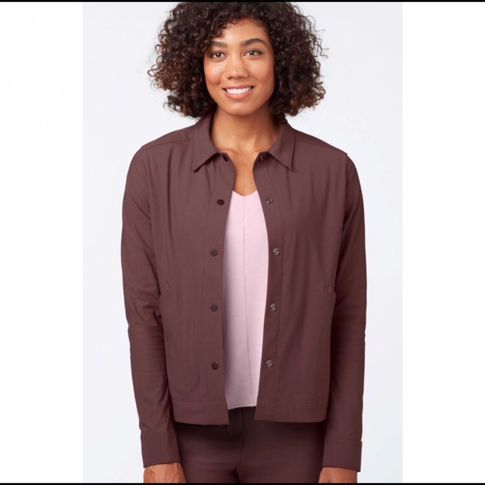 NWT 🌟QOR Moxie button down jacket
